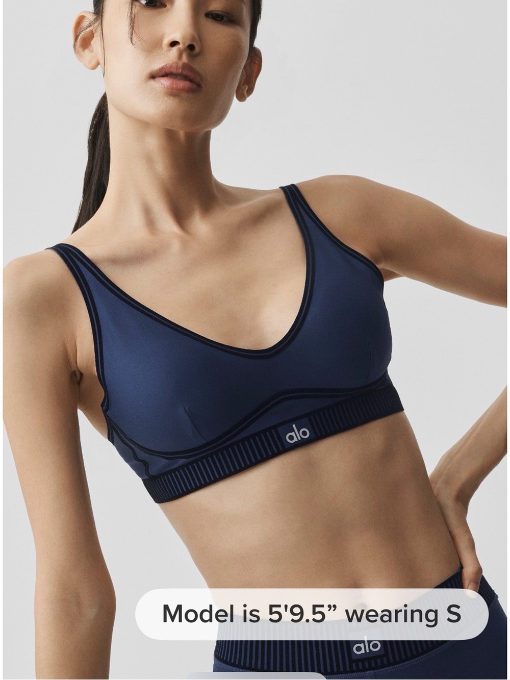 ALO Yoga Airlift Line Up Bra in Navy Size Medium